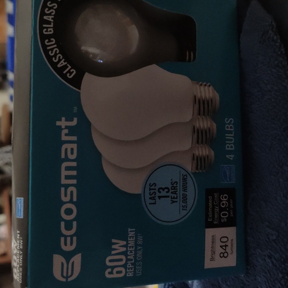 ✔️Ecoamart light bulbs 4 pk - Picture 2 of 3